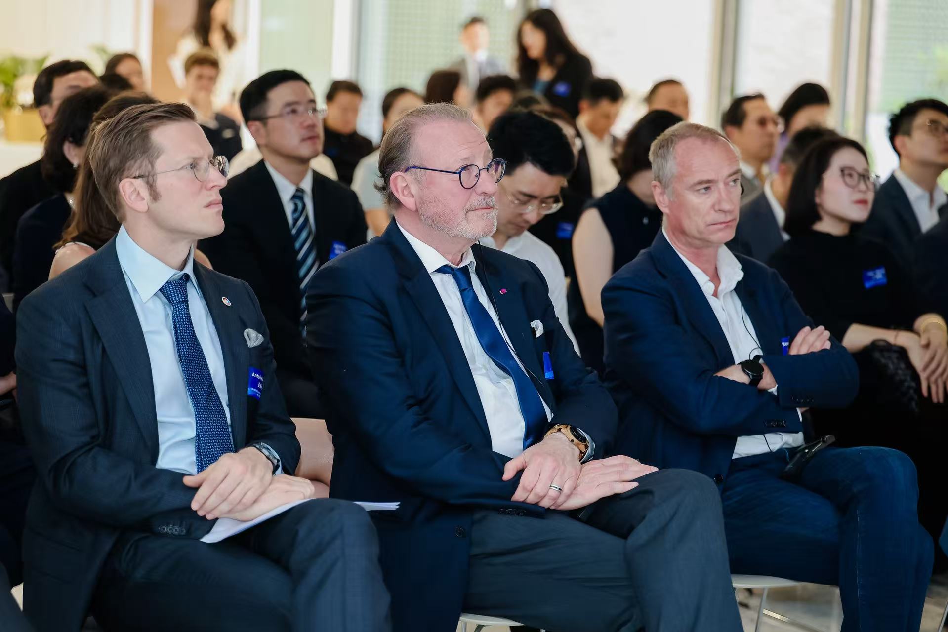 Mr. Antoine Bruneel, Mr. Rik Daems, Mr. Koen Van Loo